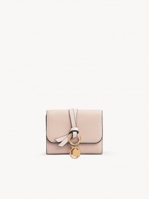 Chloe Alphabet Small Tri-fold Küçük Cüzdan Pembe Bej Rengi | CHE-SR14290