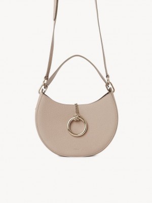 Chloe Arlène Small Hobo Çapraz Askılı Çanta Bej Rengi | CHE-SR13575