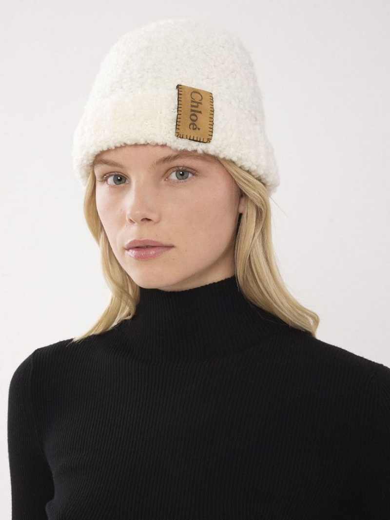 Chloe Curly Knit Beanie Şapkalar Bej Rengi | CHE-SR14475